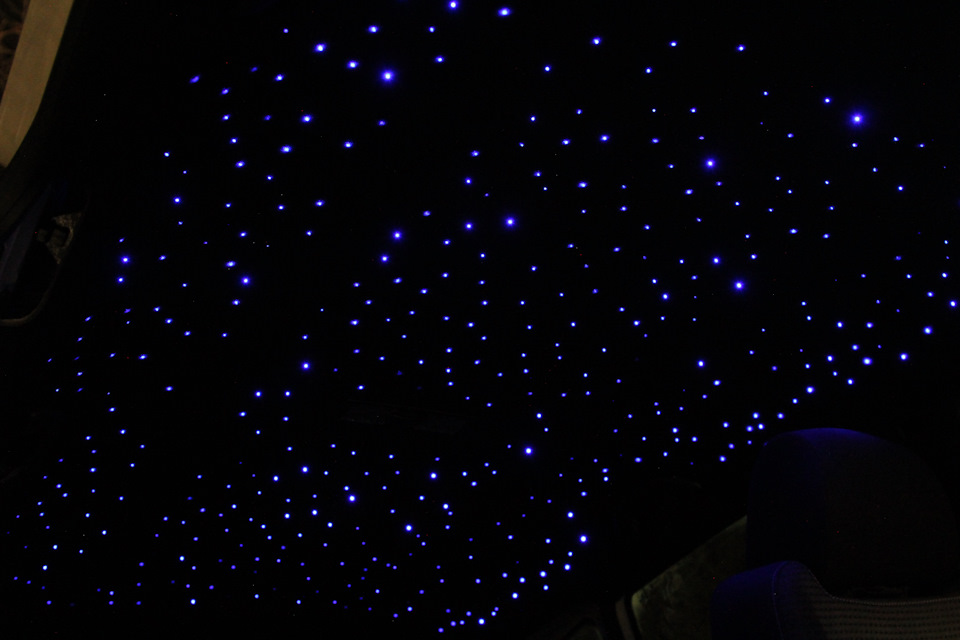 Подключи звездное небо. Потолок Звёздное небо ВАЗ 2114. Звездный потолок ВАЗ 2114. Оптико-волоконные системы «Звёздное небо». Фибероптический ковер звездное небо.