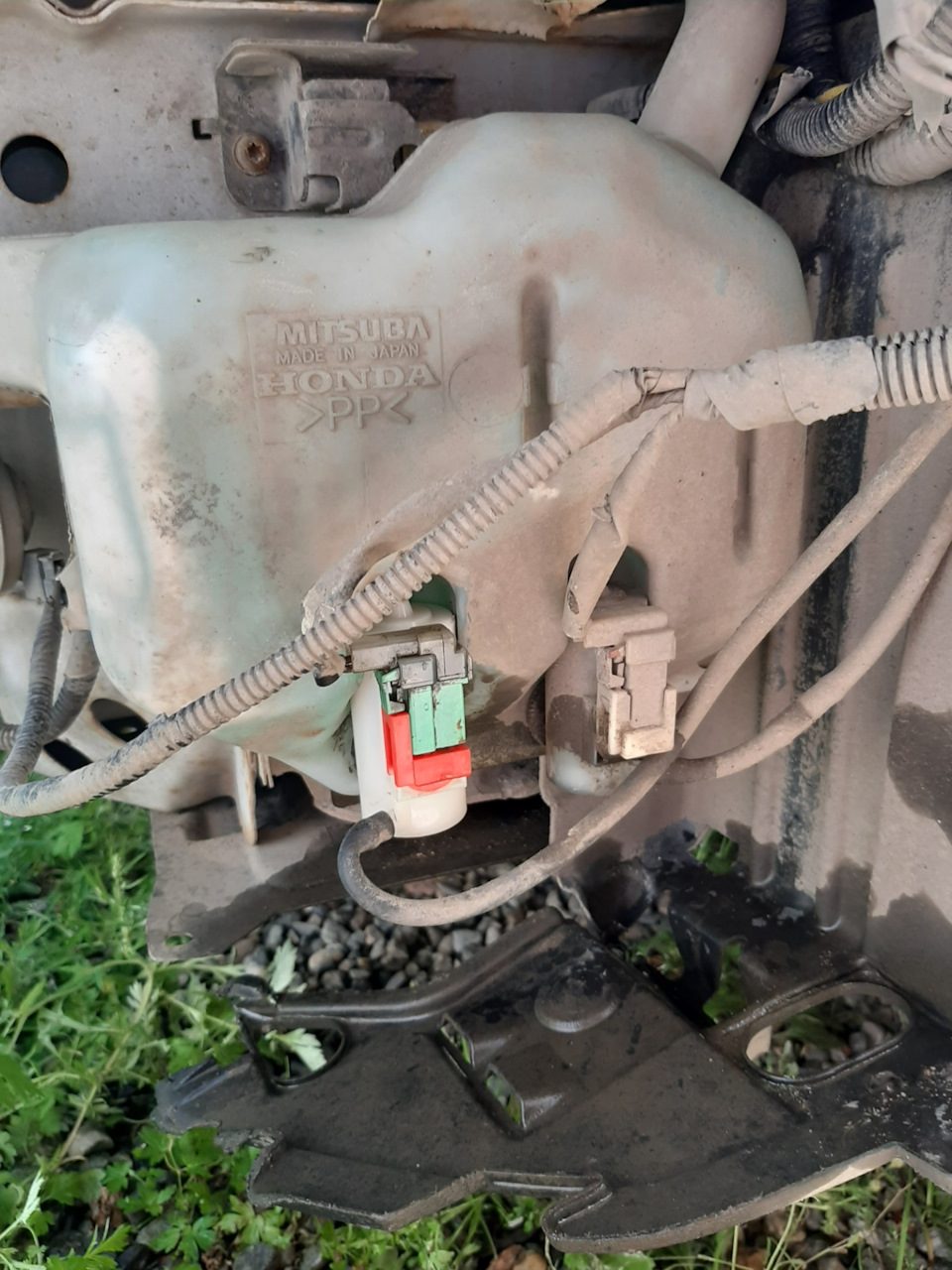 Замена бачка омывателя хонда аккорд Sarma-Auto.ru