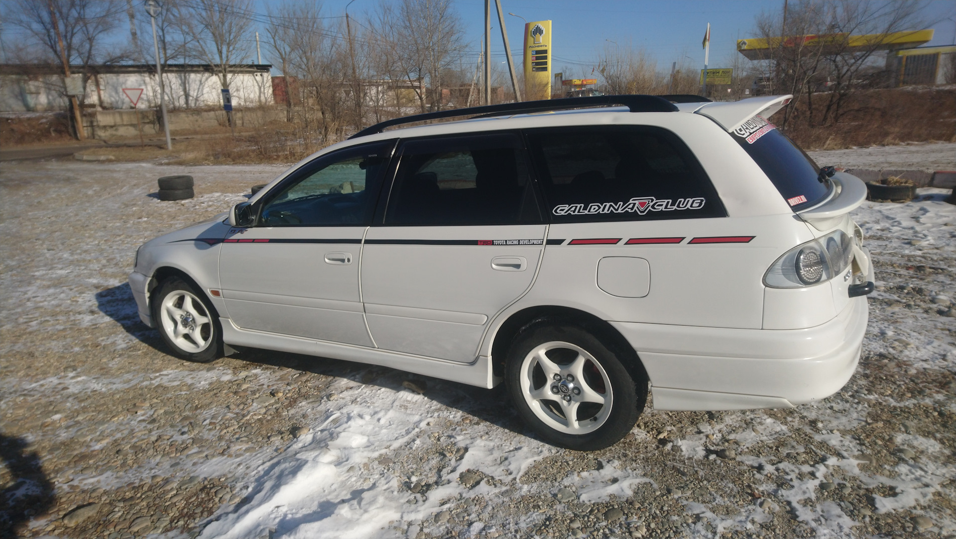 Калдина дворник. Toyota Caldina 210 крыша. Тойота Калдина Ариэль 2.0 GTT 1999. Калдина GTT турбо. Toyota Caldina 1998 ноздря GTT OEM.