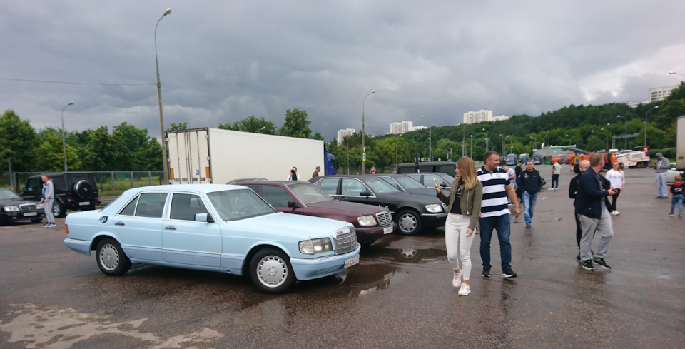 W126 нежного голубого оттенка поразил! Цвет — бомба! — Mercedes-Benz E-Class (W124)