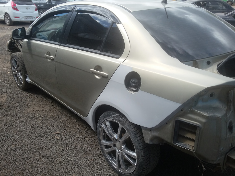 #Прошумил крышку багажника — Lada Приора седан, 1,6 л, 2008 года ...