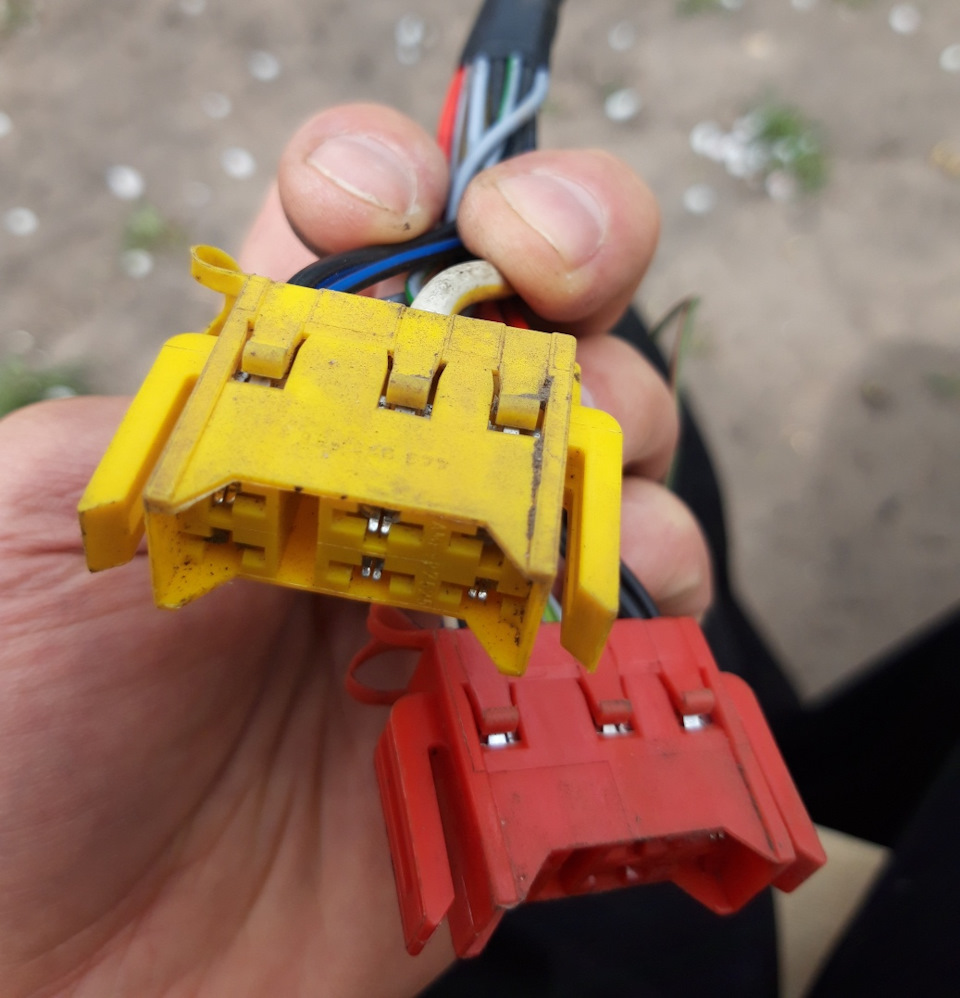 Крышка расширительного бачка — Lada 2109, 1,5 л, 2001 года | наблюдение ...