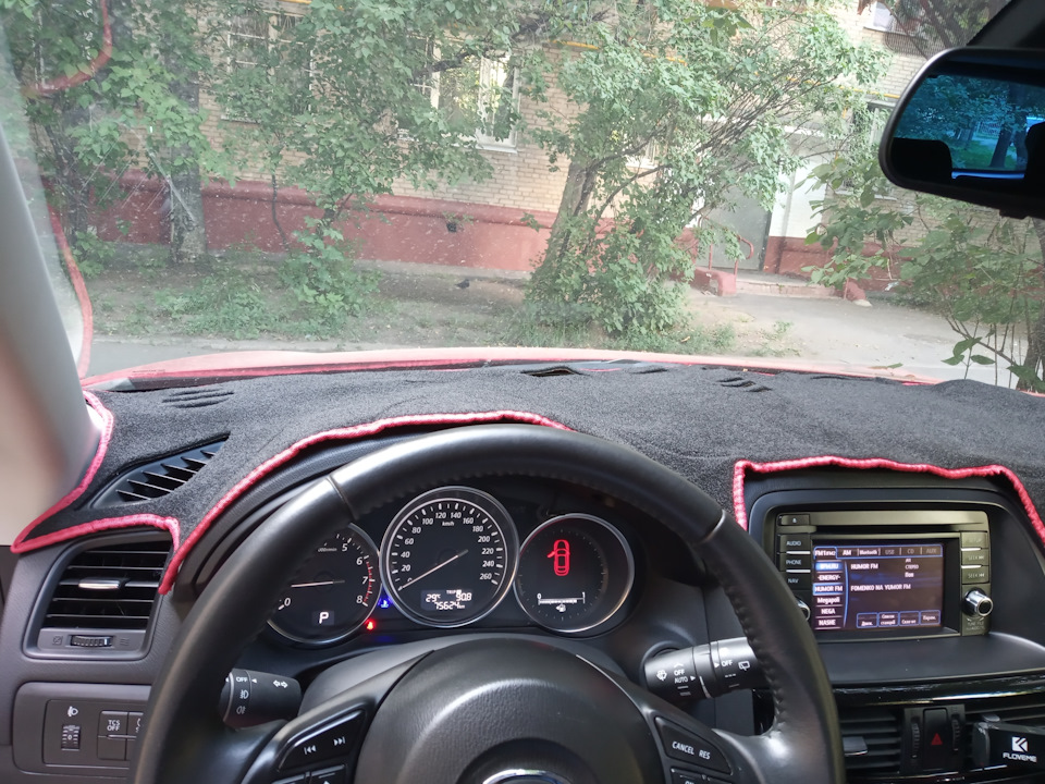 Защита торпеды от солнечных лучей — Mazda CX-5 (1G), 2,5 л, 2014 года ...