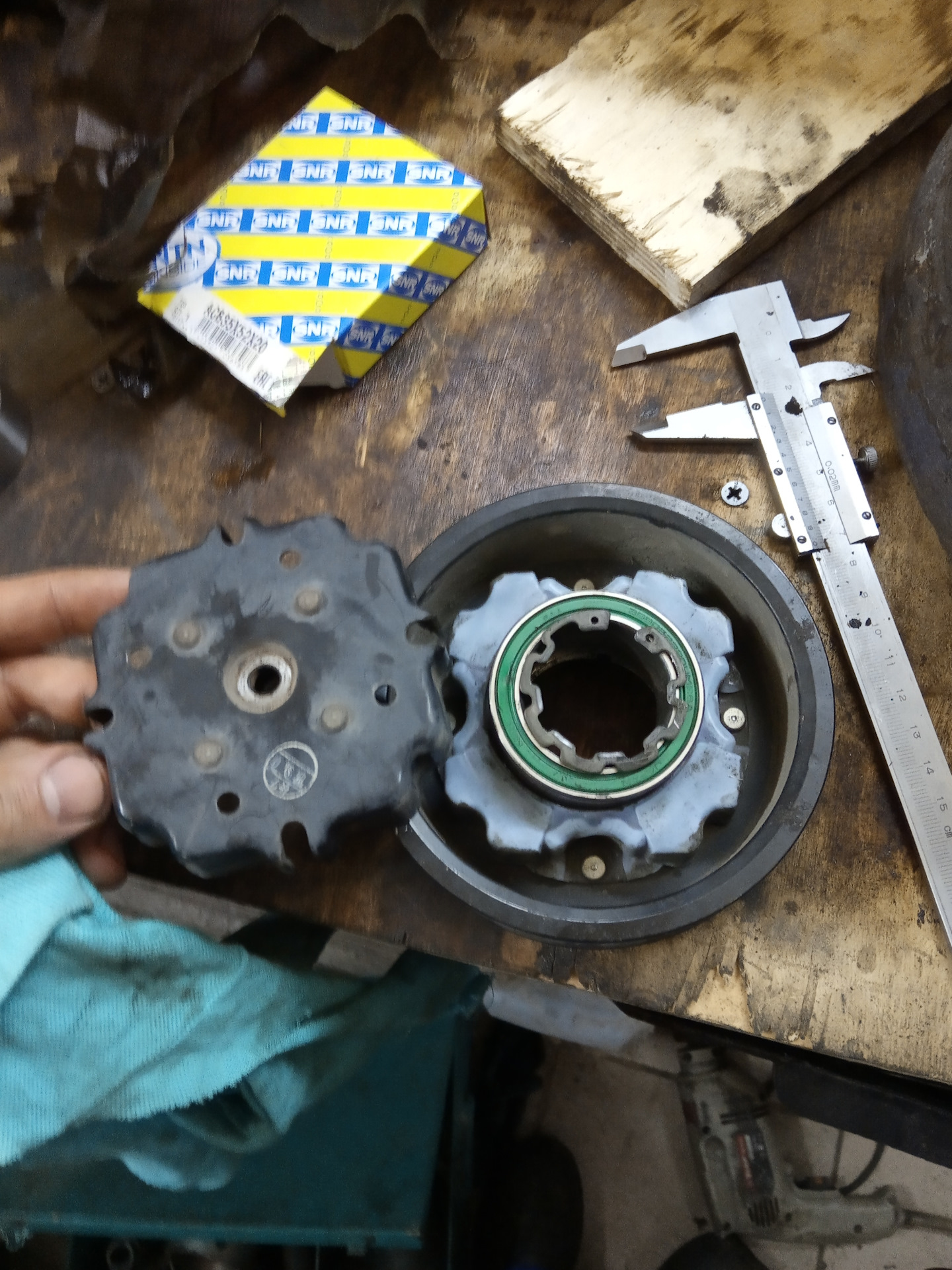 Подшипник компрессора кондиционера - Volkswagen Touareg (2G), 3,6 л, 2012 года с