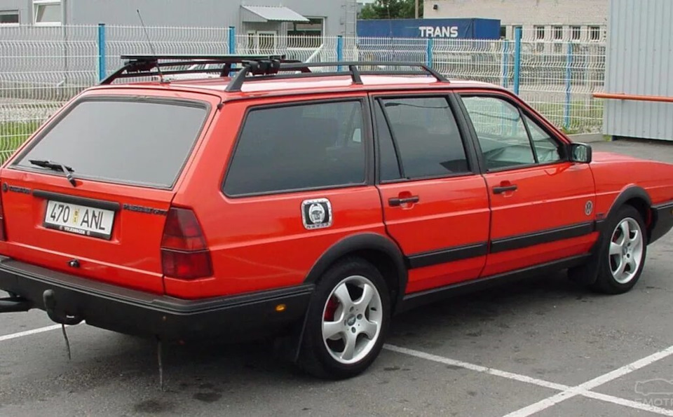 Продажа универсалов б у. Volkswagen Passat b2 универсал. Фольксваген Пассат 2. Фольксваген Пассат б2 хэтчбек. Volkswagen Passat b2 хэтчбек.