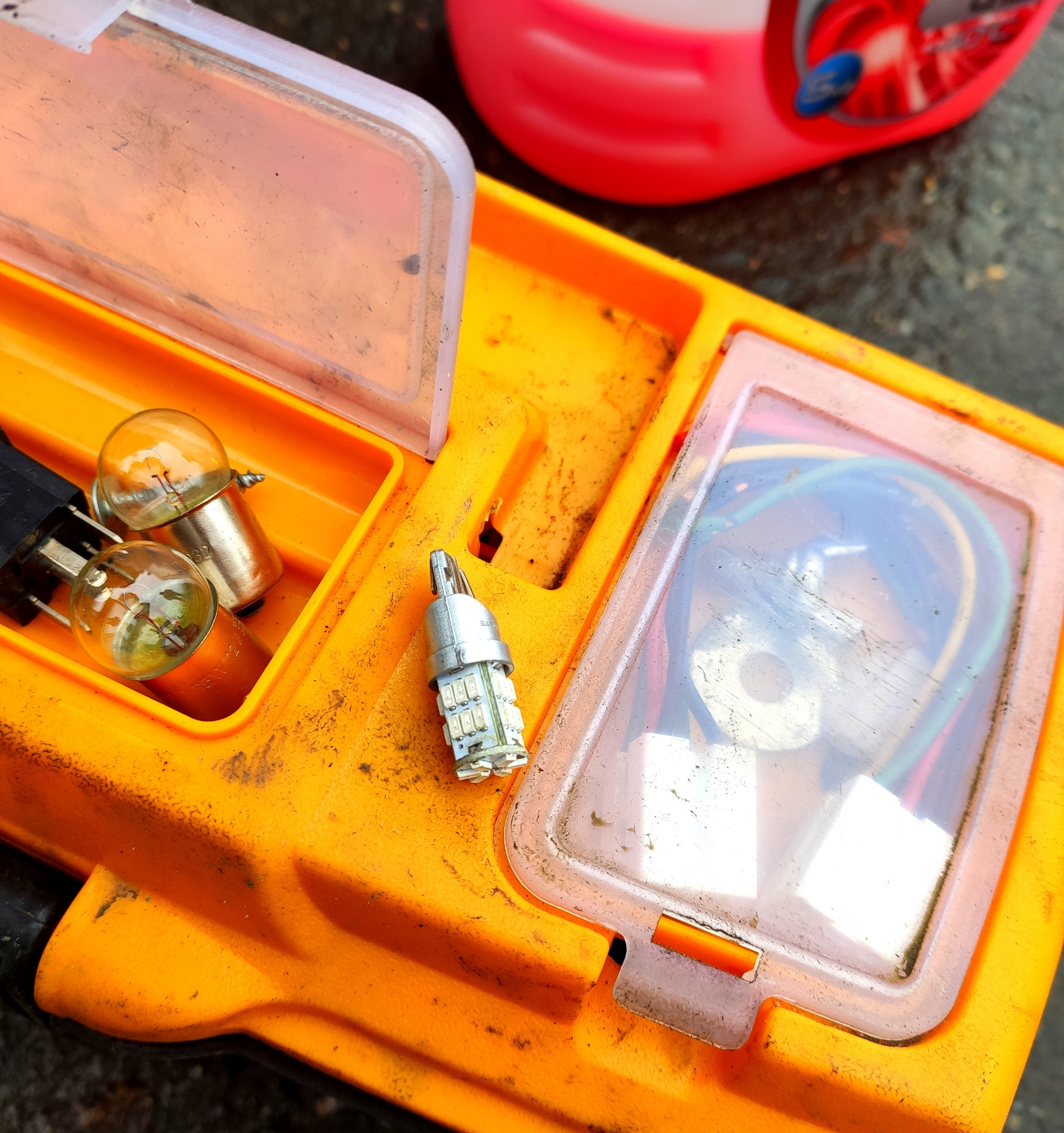 Замена масла, воздушного фильтра и габаритов — ГАЗ Валдай, 3,8 л, 2014 ...