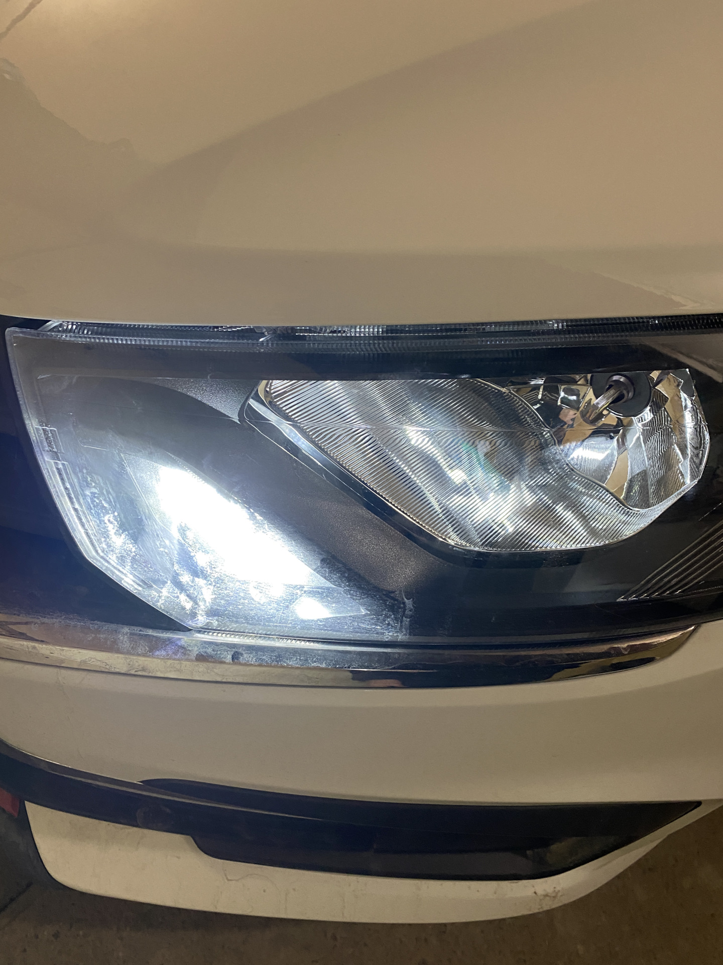 LED лампы дхо и в ближний — Lada Гранта Drive Active Лифтбек, 1,6 л ...