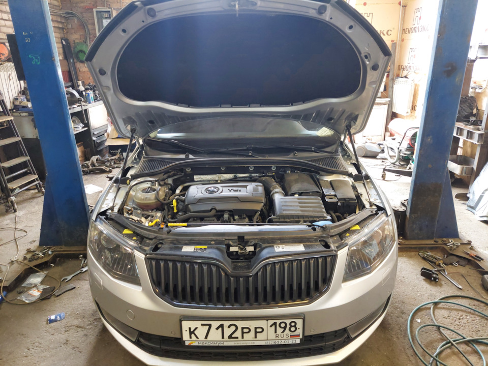 Замена сцепления и двухмассового маховика — Skoda Octavia A7 Mk3, 1,8 л ...