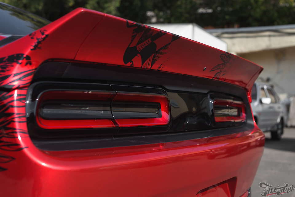 Пороги dodge Challenger Hellcat