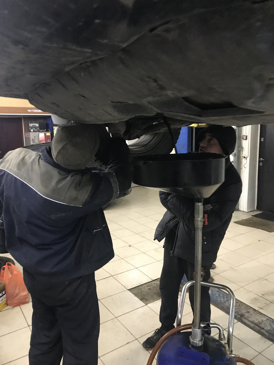 Фото в бортжурнале Toyota RAV4 (III)