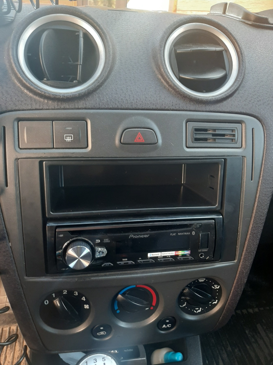 Переходная рамка под магнитолу — Ford Fusion, 1,4 л, 2007 года ...