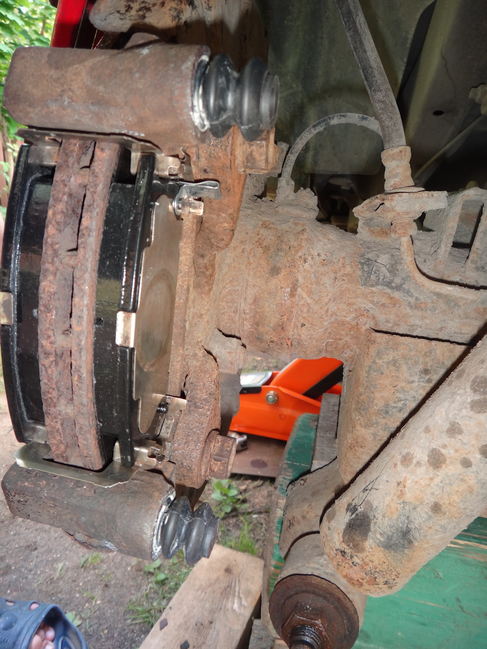 Great wall 3502100k00. Суппорта ховер н3. Тормозной суппорт ховер н3. Суппорт great wall hover h3. Передний левый тормозной суппорт ховер н3.