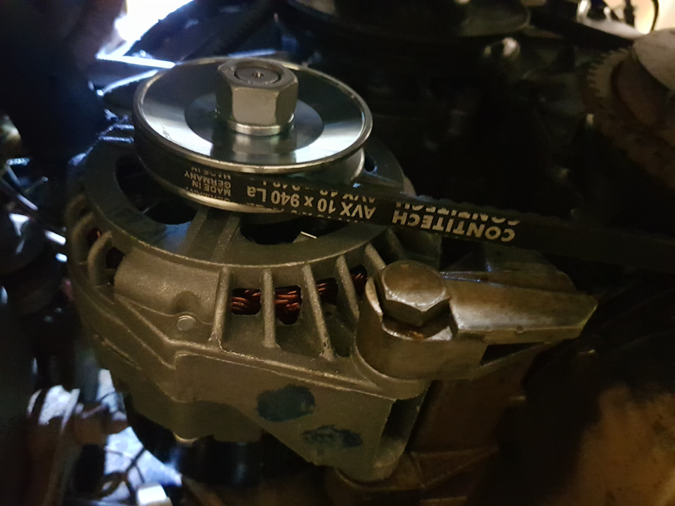 Установка электроусилителя и нового генератора КЗАТЭ на 110А — Lada 4x4 ...