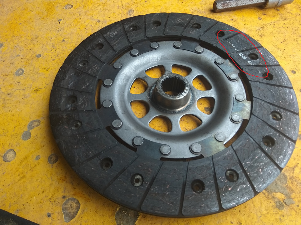 А вот с диском у меня появились сперва догадки что что то не так с ним. — Audi A6 (C5)