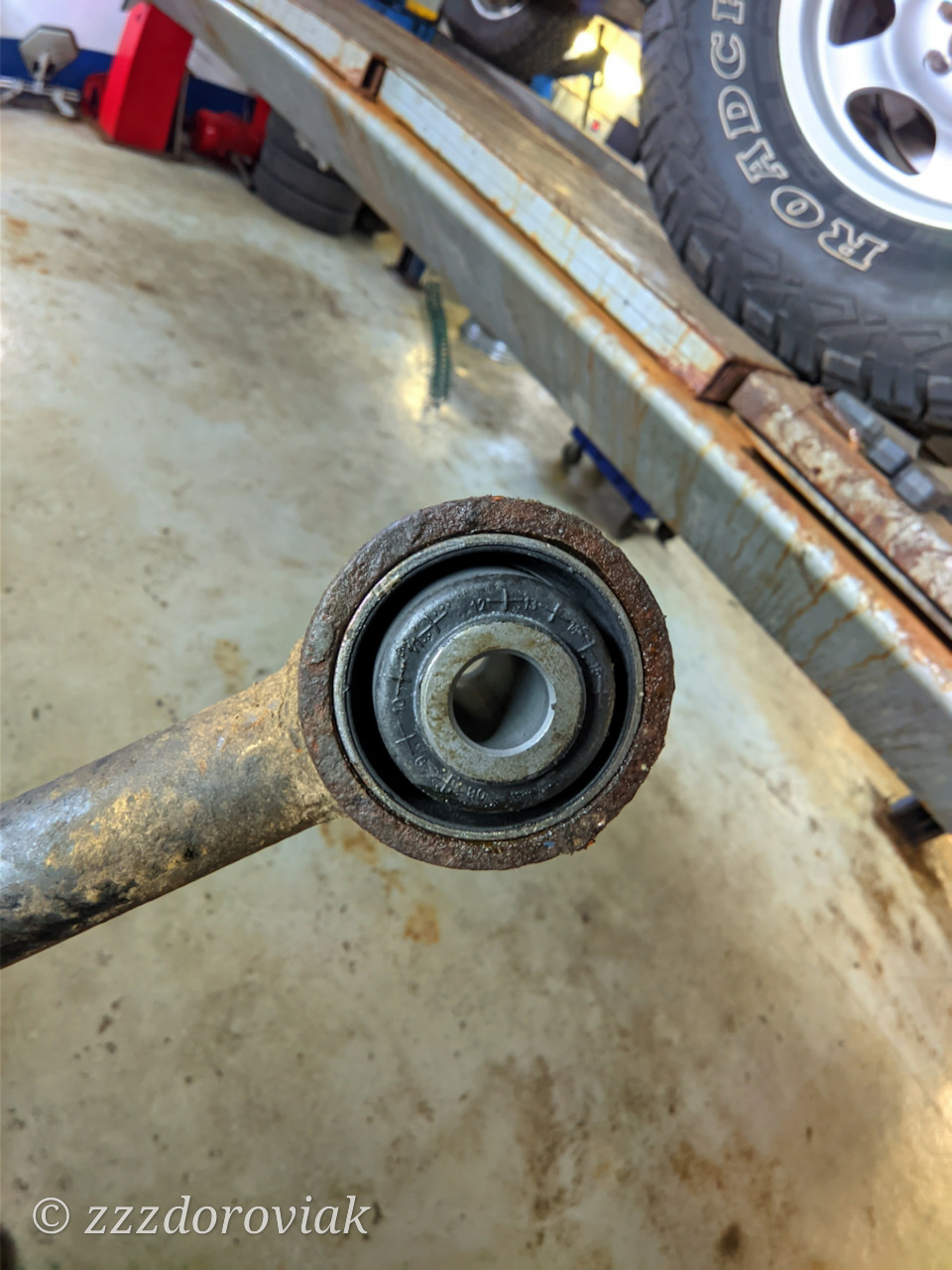 Замена сайлентблоков на тягах моста — ТагАЗ Tager 3D, 3,2 л, 2008 года ...