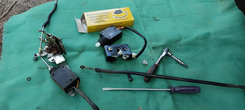 Самопроизвольное открывание дверей. — Lada Приора хэтчбек, 1,6 л, 2009 ...