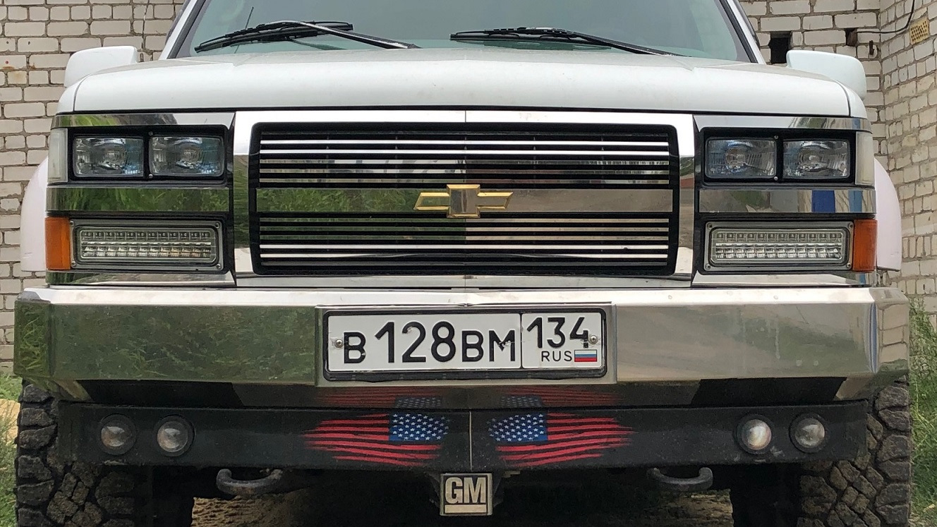 Chevrolet Suburban (9G) 5.7 бензиновый 1999 | 