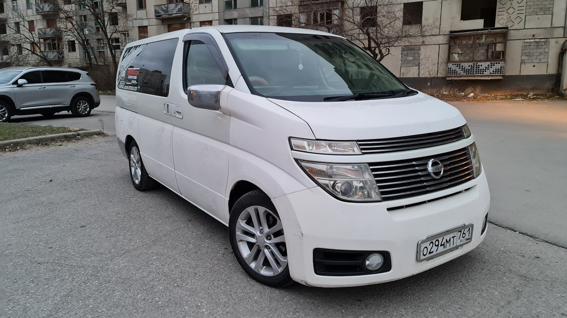 Nissan Elgrand 2011