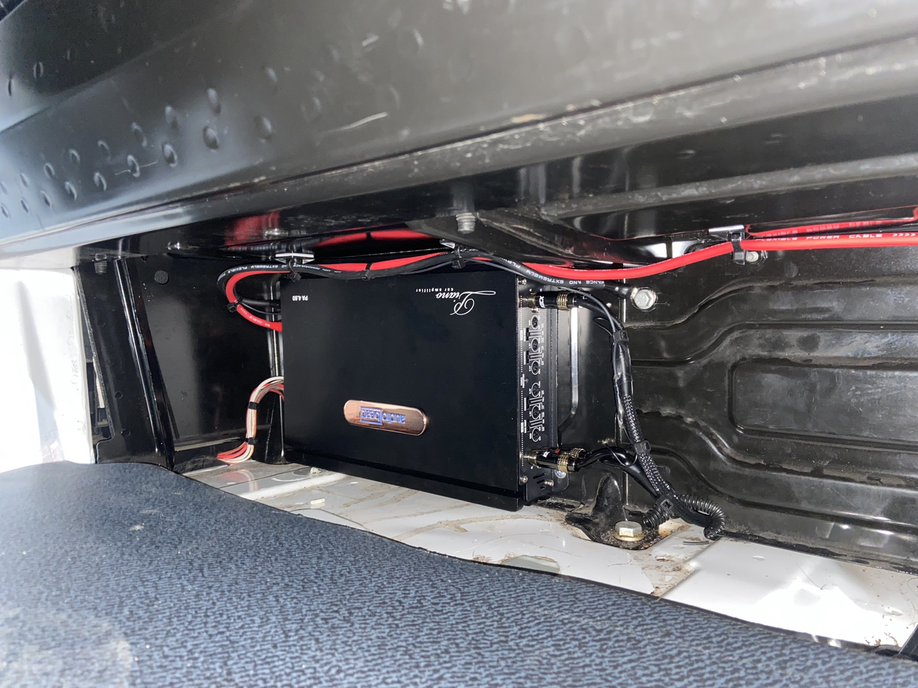 Mercedes-Benz Vito 447 – Установка автоакустики. Замена динамиков и ...