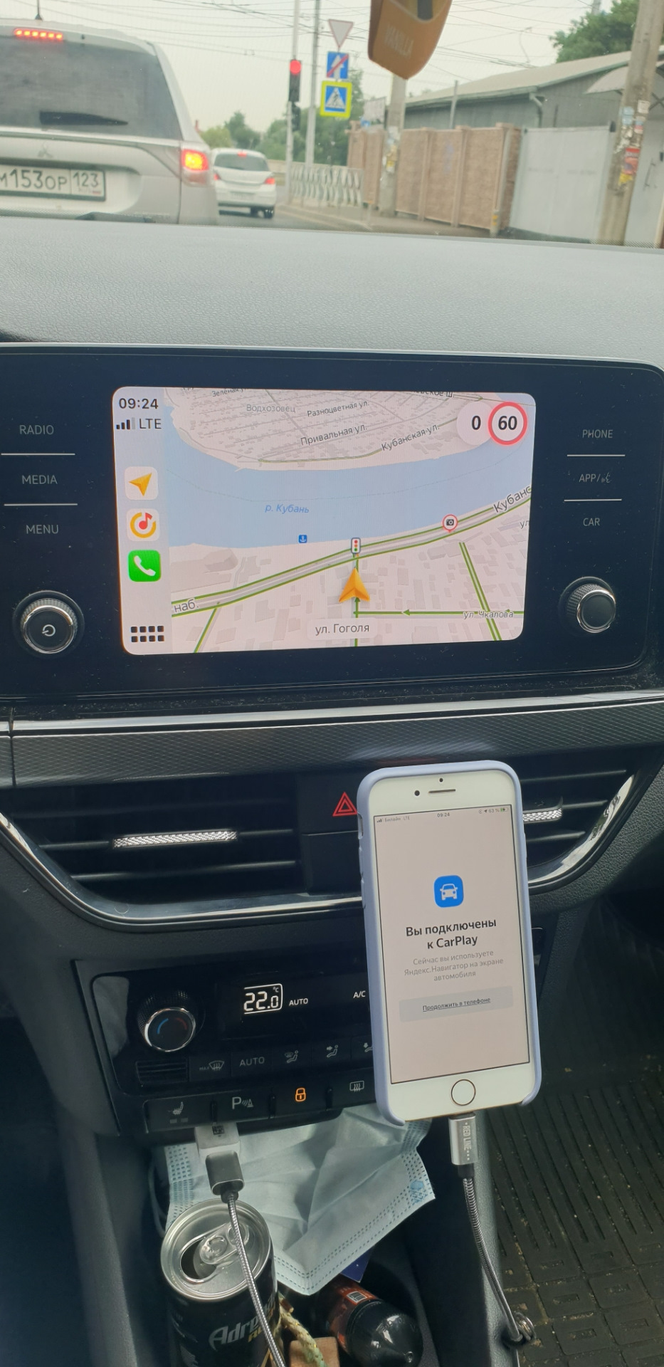 Яндекс навигатор на CarPlay — Volkswagen Polo liftback, 1,6 л, 2020 года |  фотография | DRIVE2