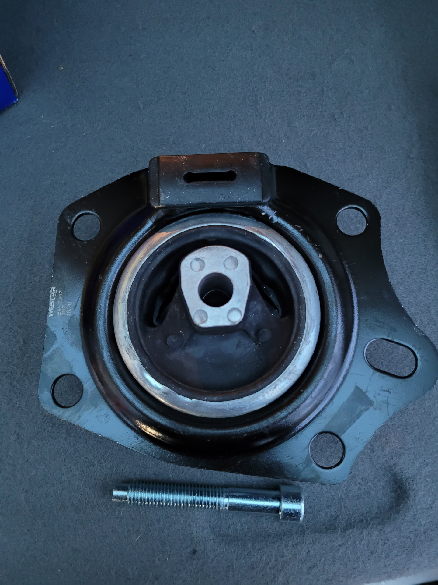 72. Опоры двигателя и опора КПП — Chrysler PT Cruiser, 1,6 л, 2007 года ...