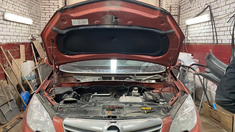 Демонтаж жабо — Opel Mokka (1G)