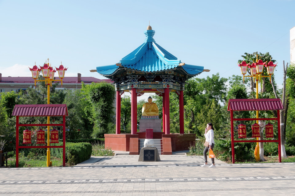 храм будды в элисте фото