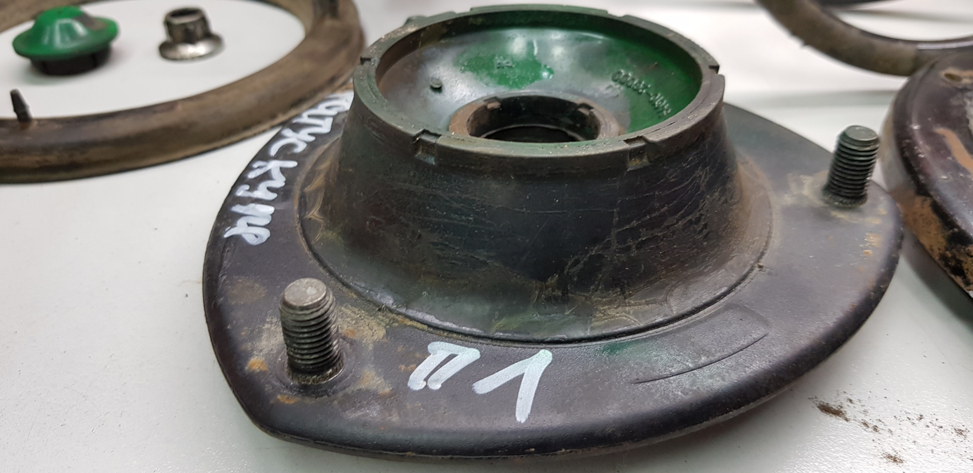 Стойки с разборки по 40$ за штуку Эклипс 3G, Додж Стратус купе ...