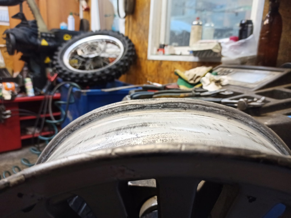 Прокатка дисков bmw е34, покраска. Датчики давления — BMW 5 series (E34 ...