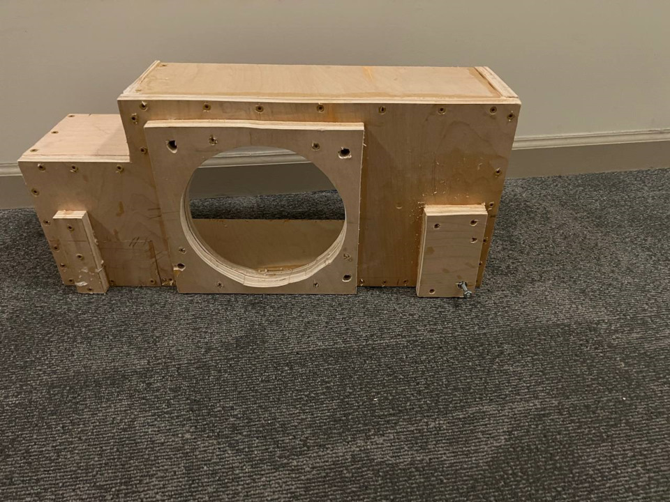 Установка сабвуфера в полку на Toyota Camry — DRIVE2