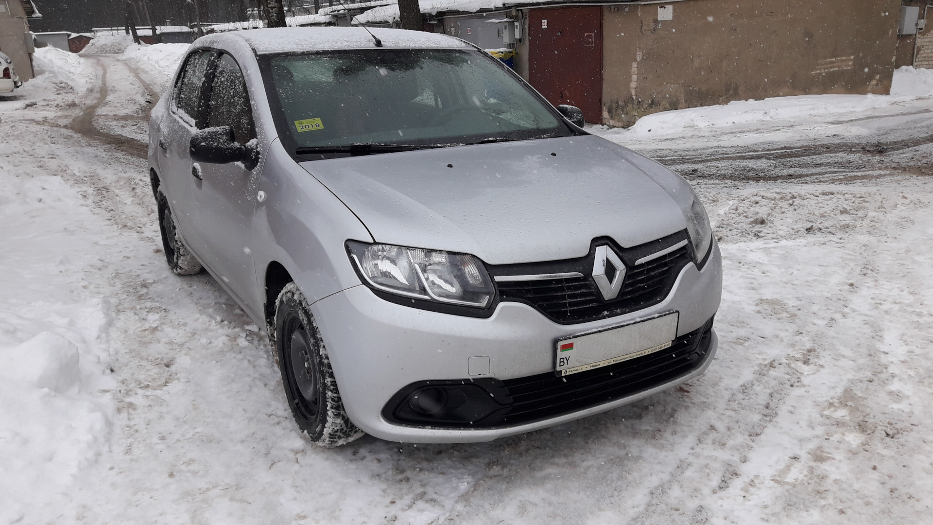 Renault Logan (2G) 1.6 бензиновый 2016 | Серая платина на DRIVE2