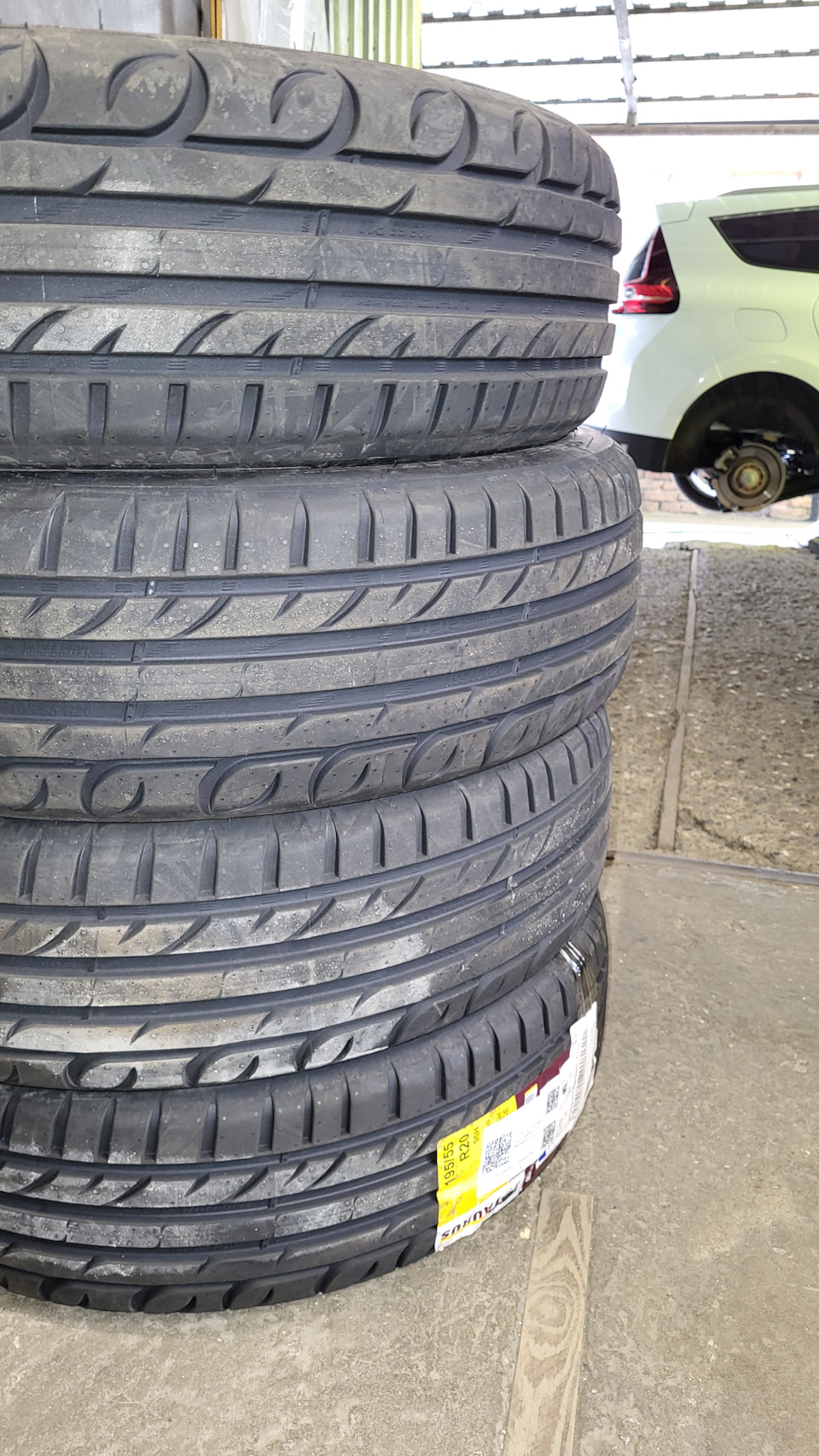 Новые летние шины TAURUS Ultra High Performance 195/55 R20 — Renault ...