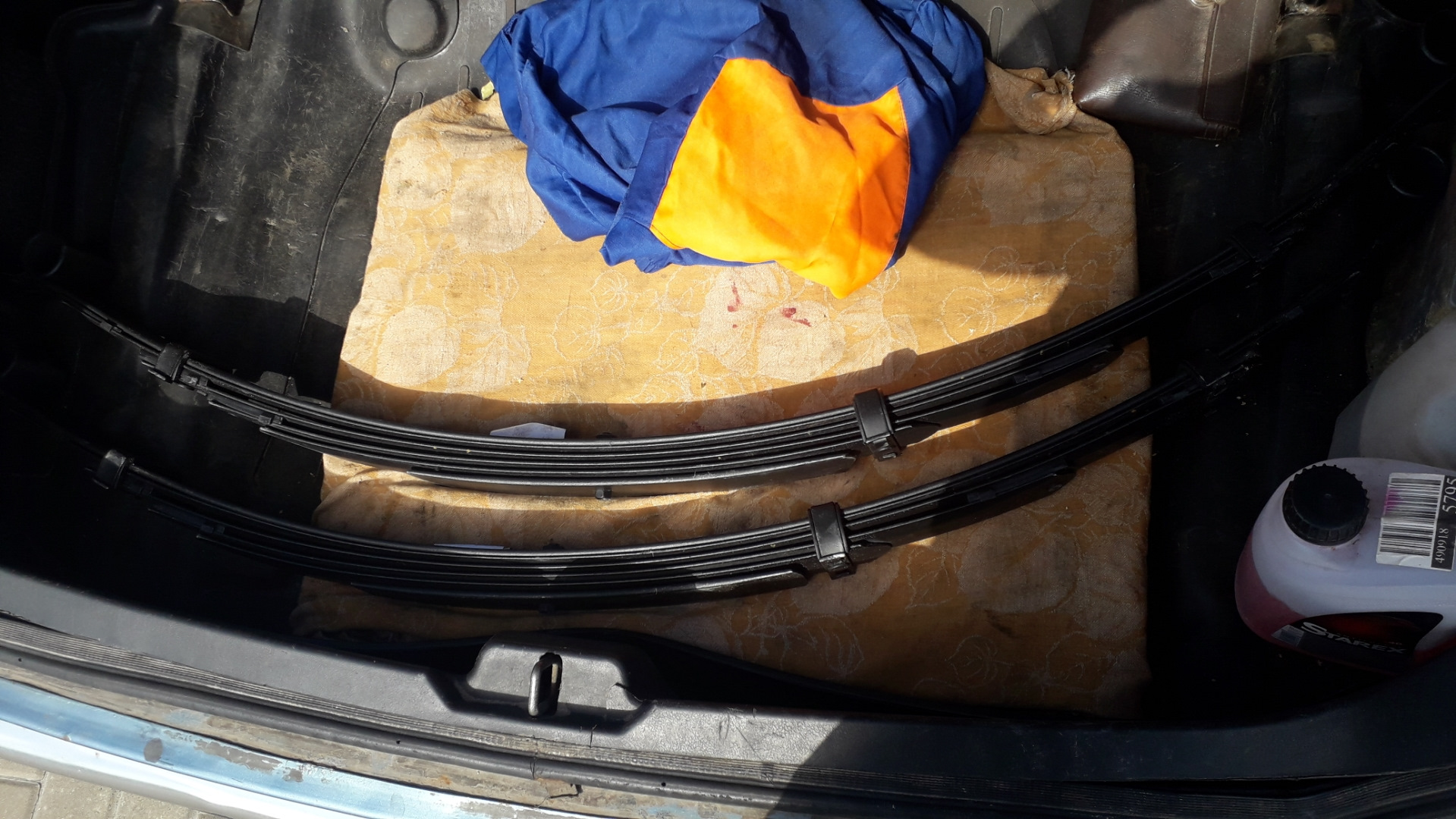 6 листовые рессоры + установка видеорегистратора — ГАЗ 31105, 2,4 л ...