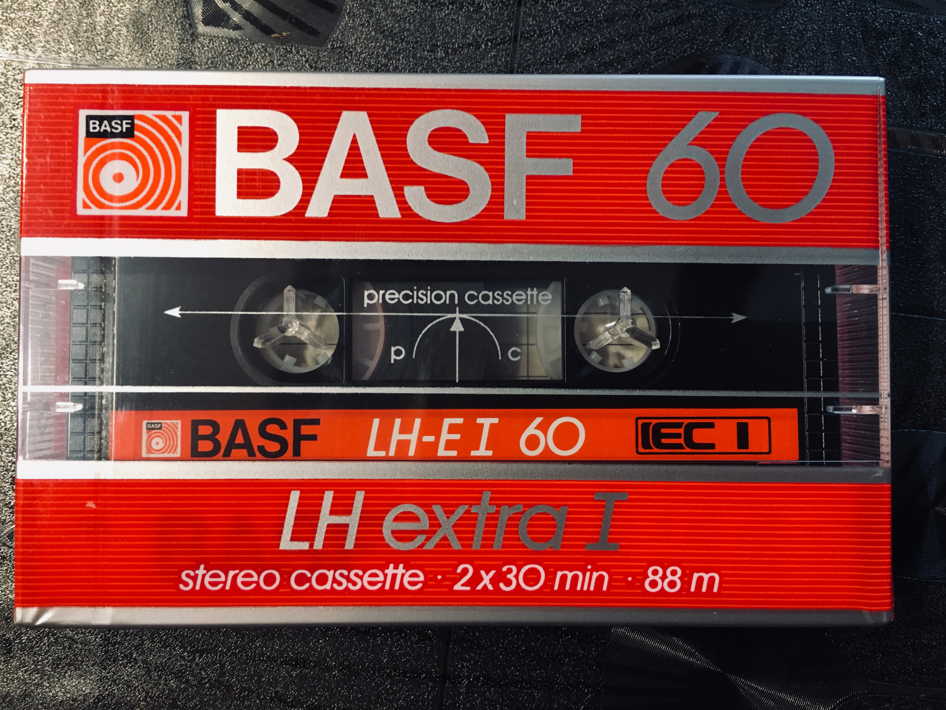 Сайт basf. BASF LH Extra i 90. Кассета BASF 80. Revox 1988 кассета BASF. Кассеты BASF LH.