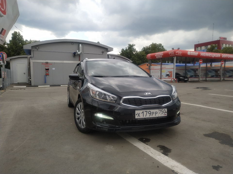 дорога автомобили пробка. 10 стр. крайслер 300с лимузин салон. автомобильный 10 москва. формула х автосалон.