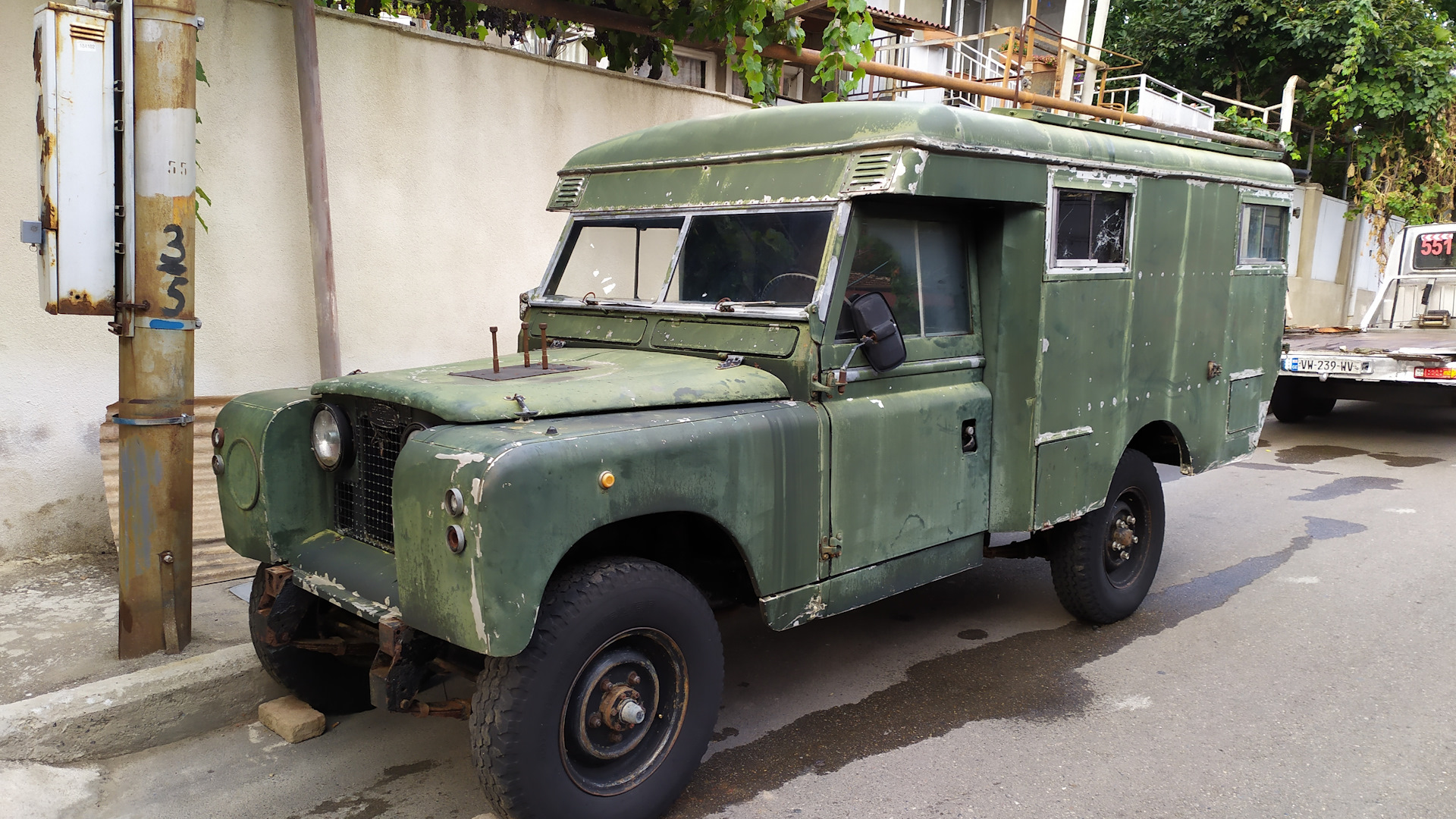 Land Rover Series II 2.3 бензиновый 1968 | Marshall Ambulance-Ketty на  DRIVE2