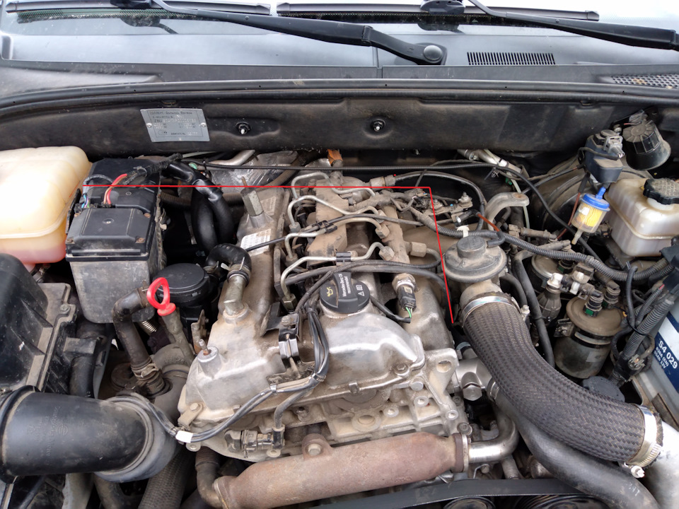 шланг провёл до котла — SsangYong Kyron. Запчасти на фото: B4028