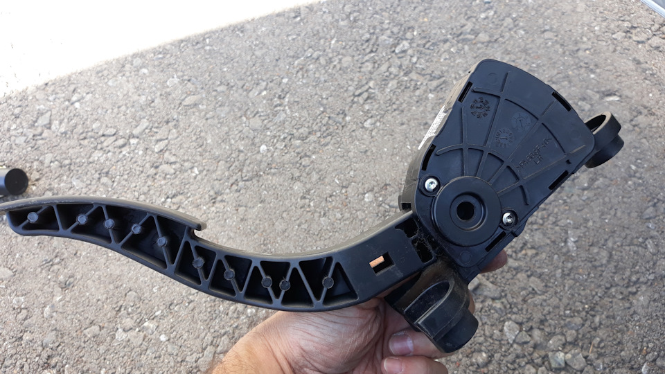 # 2 Замена лампочек отопителя. — Hyundai Accent (2G), 1,5 л., 2007 года ...