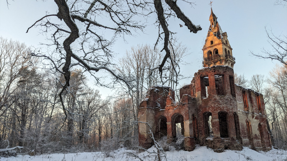 Церковь в парке