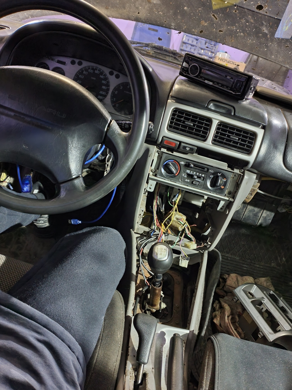 Пайка косы на звук, замена клемм на аккумуляторе, борьба с проводами ...