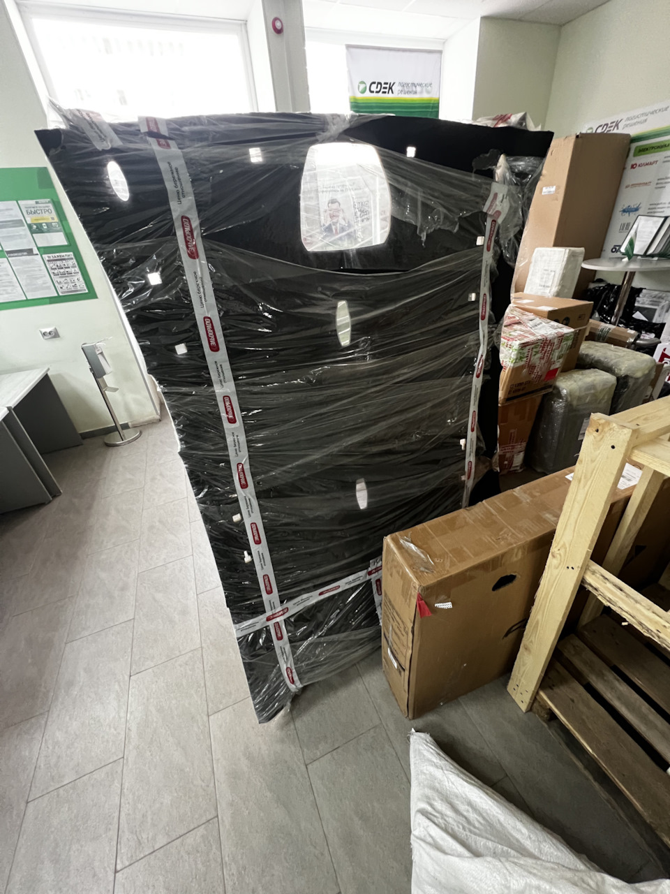 потолок в СДЭКе ждет обрешетку и отправку ко мне — Ford Focus Hatchback III