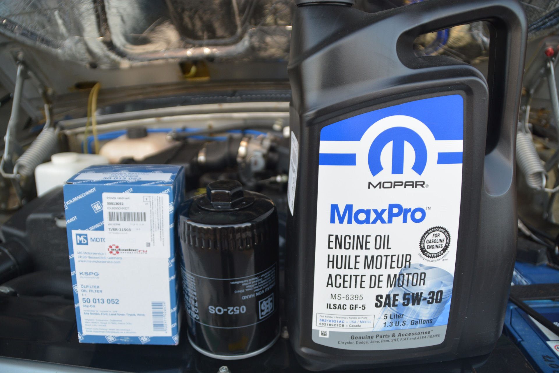 Mopar 5w20 5л артикул. Объем масла в додж рам 5. Масла 6395. Sae 10w-30 для четырехтактных двигателей. 05016796ac mopar.