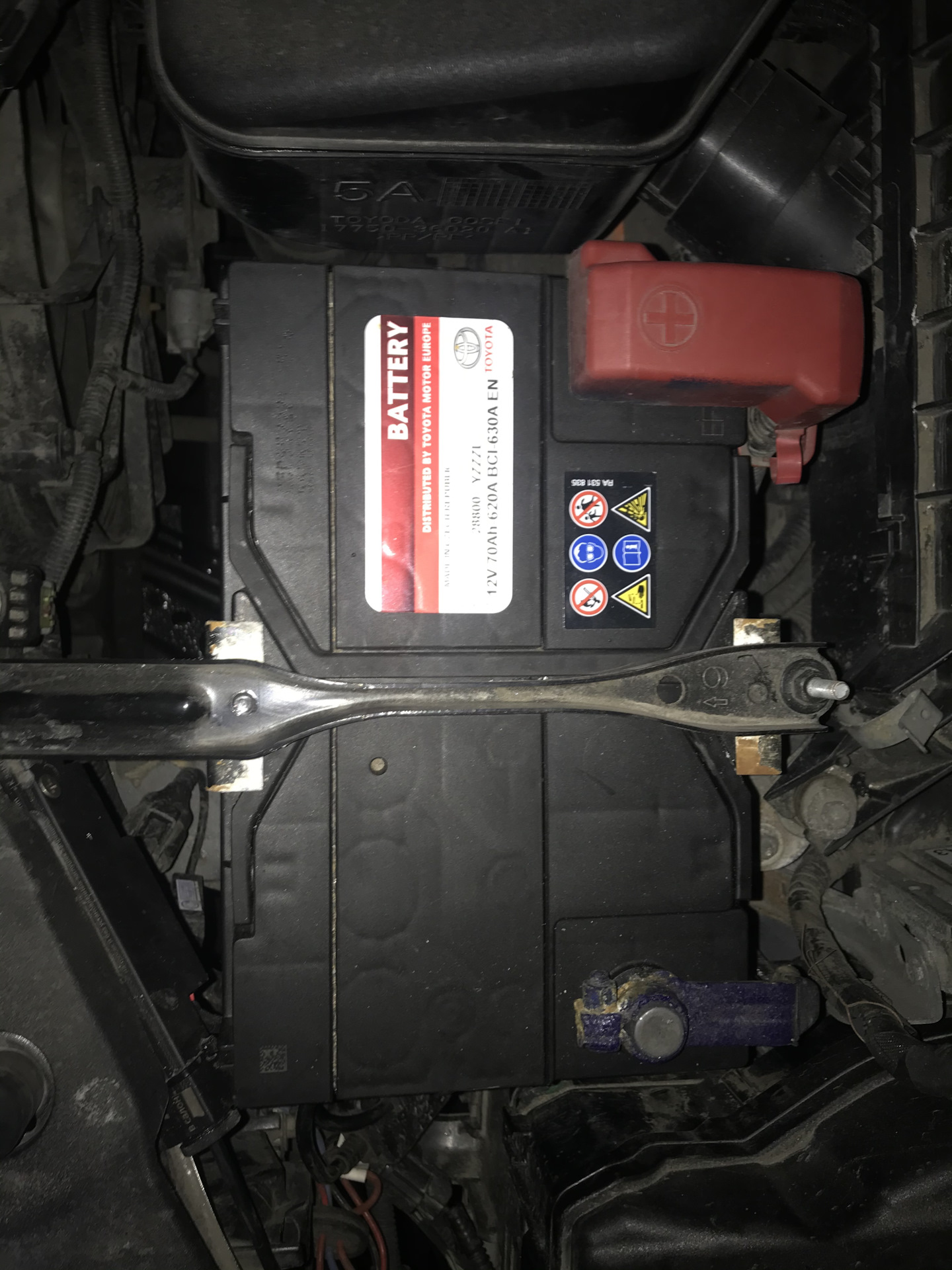 Аккумулятор оригинал — Toyota Camry (XV50), 2,5 л, 2012 года | запчасти ...