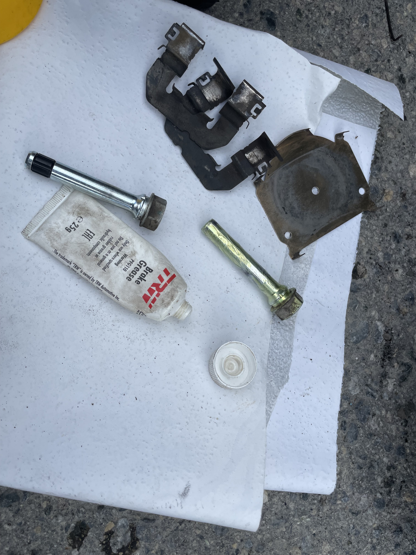 Обслуживание тормозной системы. Тормозные колодки Frixa S1h27, диски NK ...