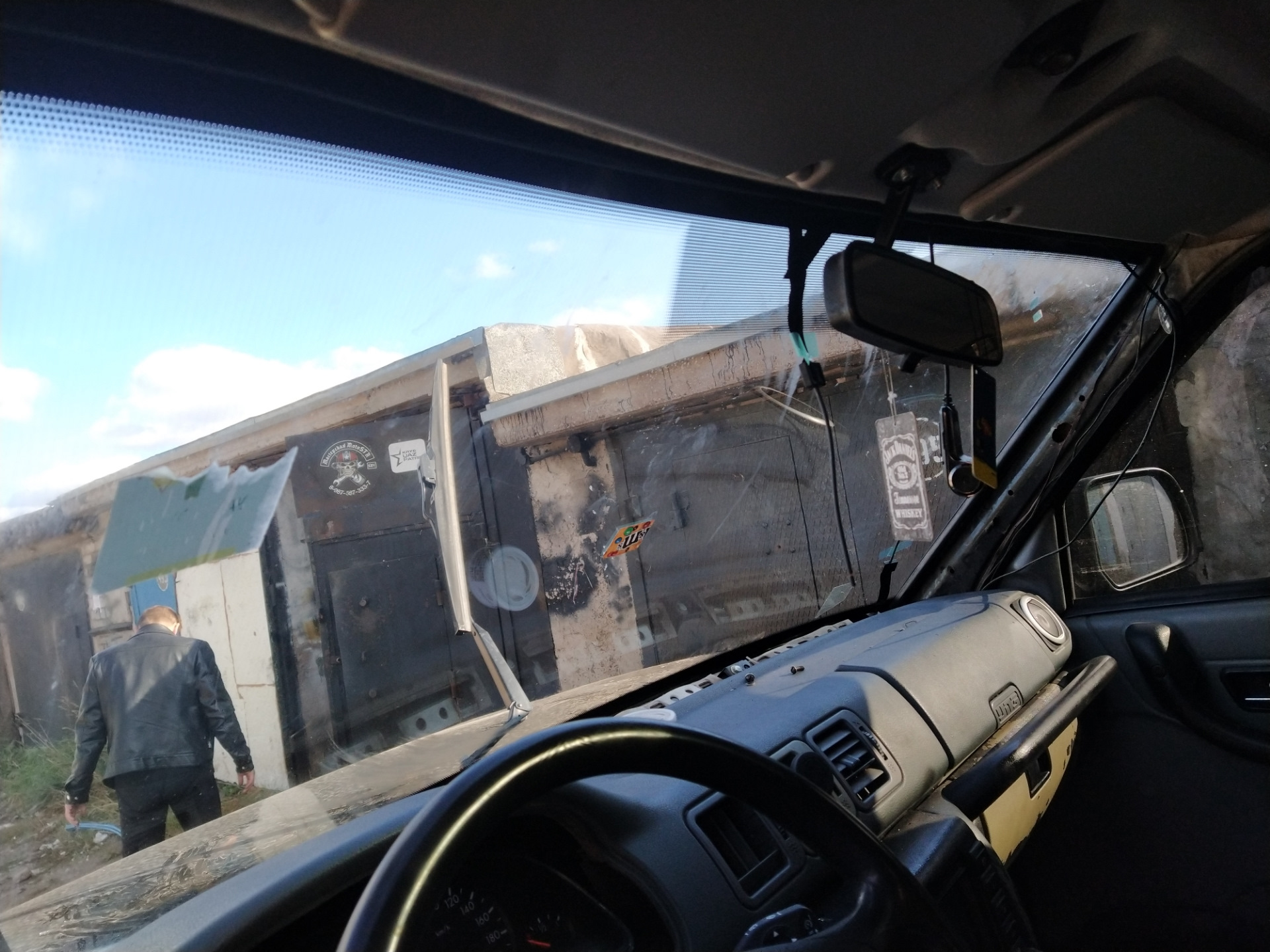 #45. Лобовое стекло с подогревом под резинку — УАЗ Patriot, 2,7 л, 2006 ...