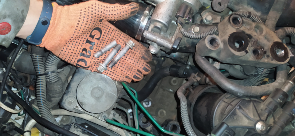 Открутился кронштейн КПП — Opel Combo C, 1,7 л., 2007 года | своими ...