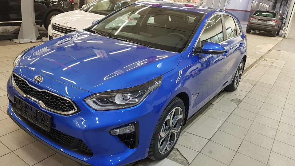 Не закрывается лючок бензобака — KIA Ceed (3G), 1,6 л, 2020 года ...
