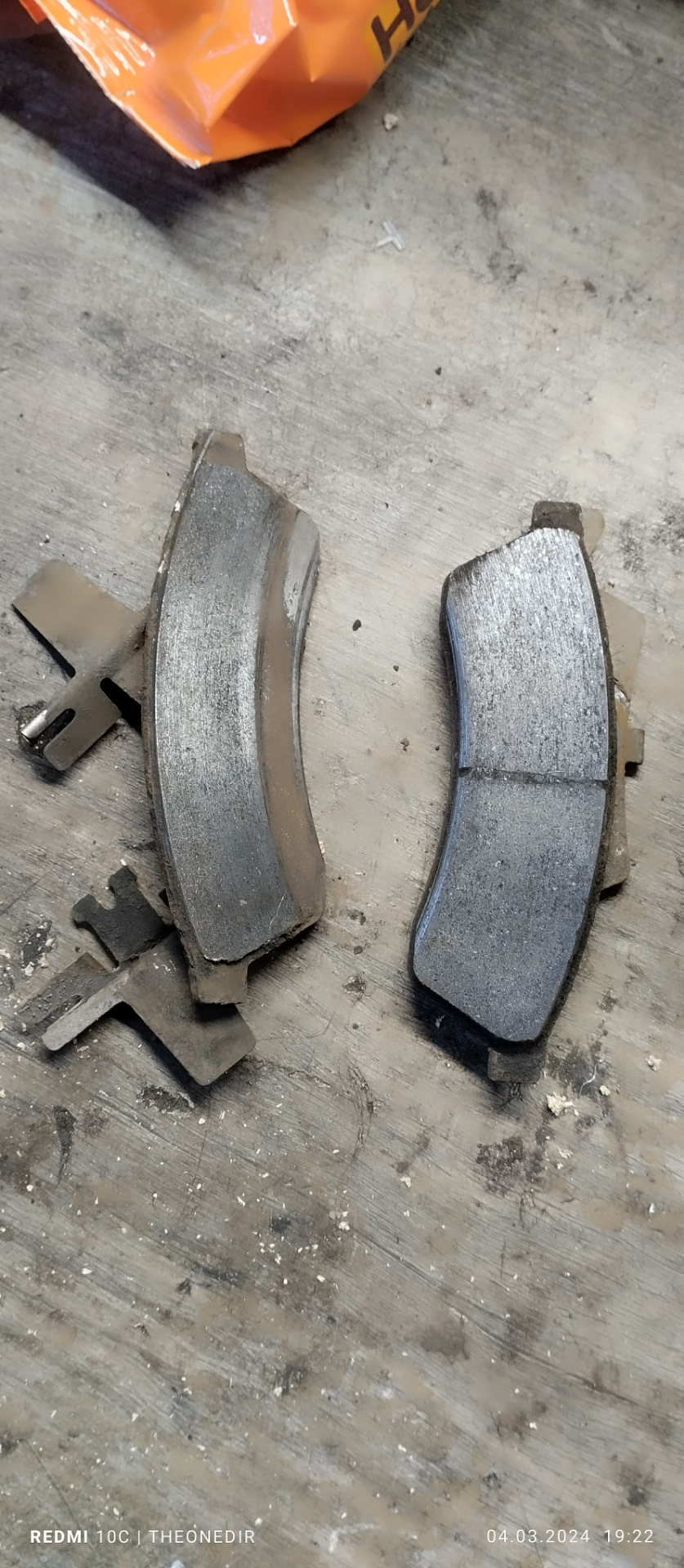 Вдавливание поршня суппорта