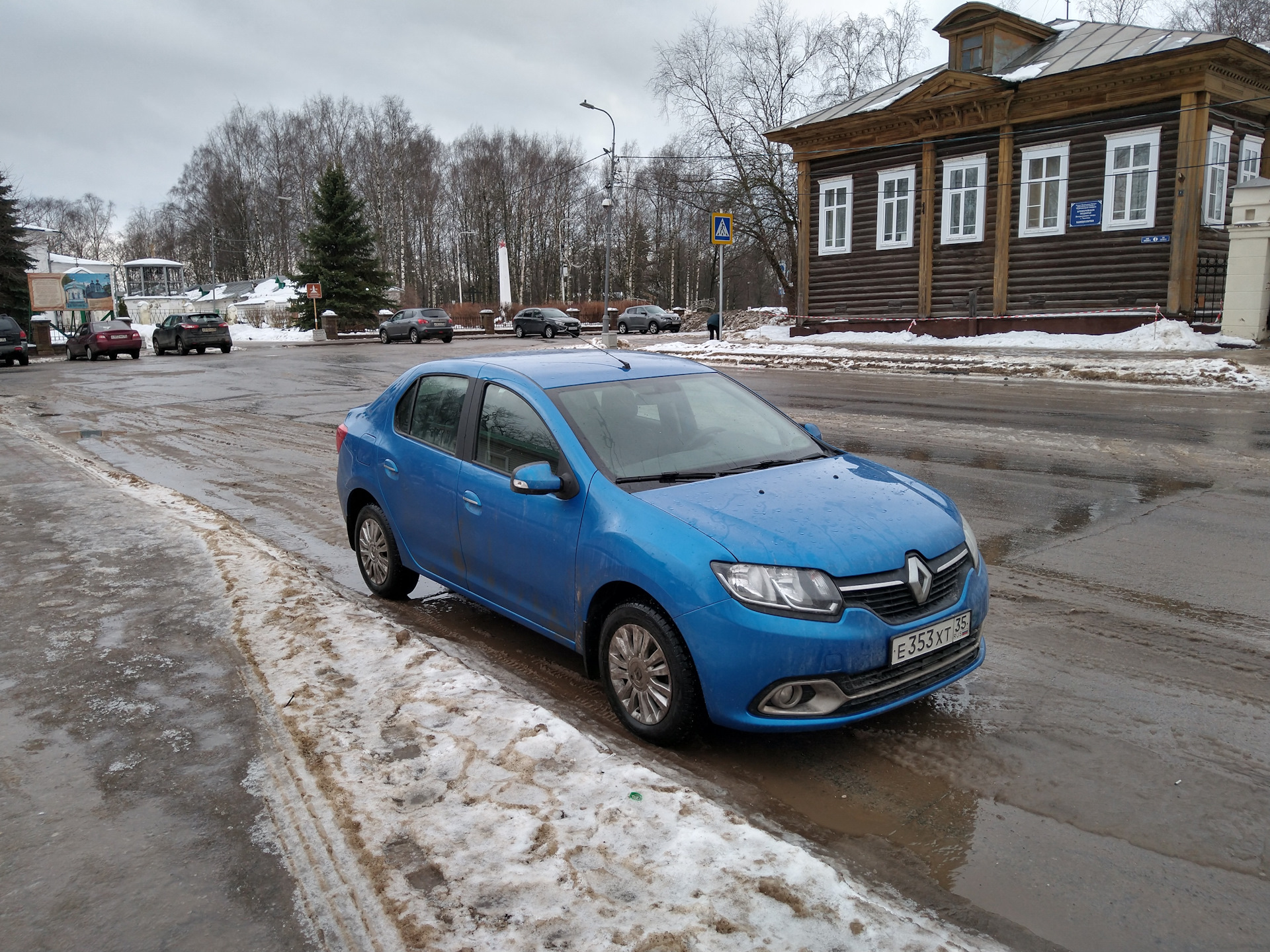 Renault Logan зима