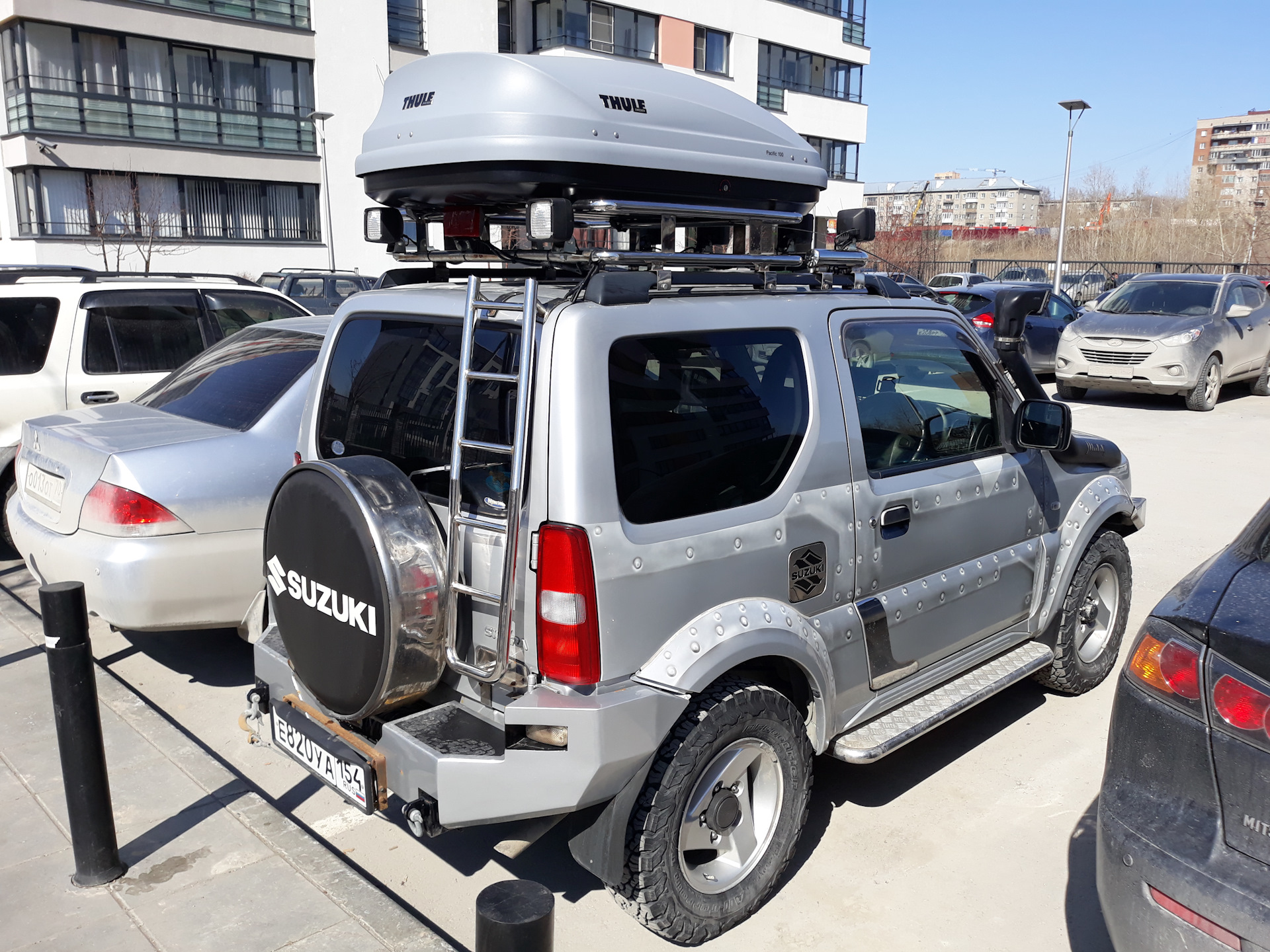 Запчасти сузуки джимни. Автобокс Suzuki Jimny. Suzuki Jimny 2020 автобокс Inno. Suzuki Jimny 4 багажник. Suzuki Jimny RV Inno.